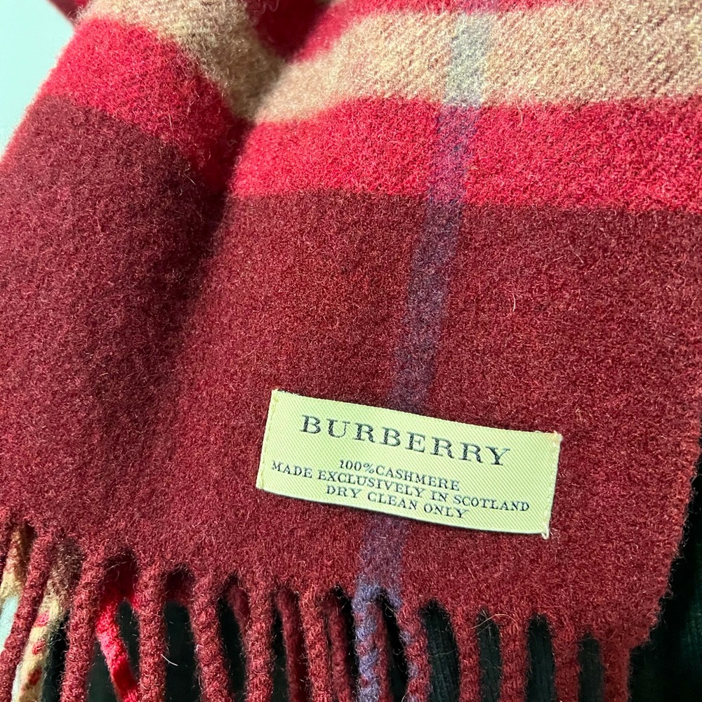 Vintage Cashmere Burberry Scarf burgundy red wine, plaid 🍷